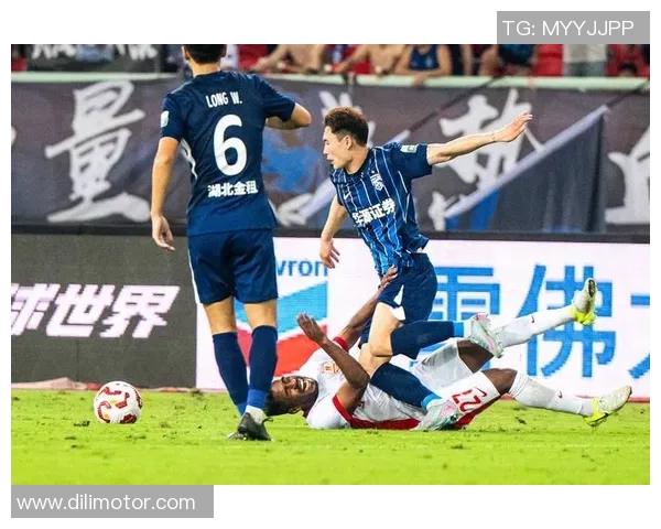 体育实时数据武汉足球队实力变革引发热议球迷期待新赛季表现与未来发展 体育实时数据武汉足球队实力变革引发热议球迷期待新赛季表现与未来发展