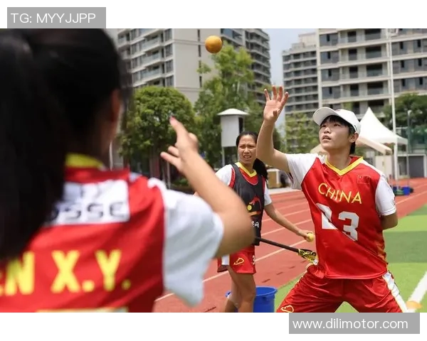 实时新闻深入剖析上海网球队战术表现与比赛数据的关联性与影响因素 实时新闻深入剖析上海网球队战术表现与比赛数据的关联性与影响因素